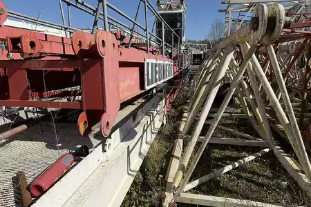 Obendrehkran 2002 Liebherr 280 EC-H 16 Litr. (5)
