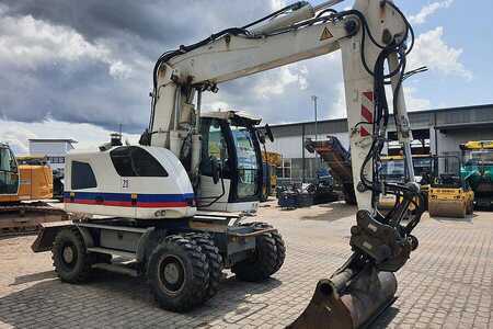 Mobilní bagry 2014 Liebherr A 918 Compact (5)