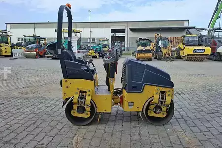 Tandemruller 2021 BOMAG BW 90 AD-5 (6)