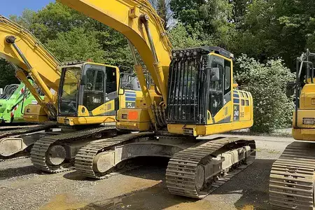 Hydraulic Excavators 2018 Komatsu PC 240 LC-11 (1)