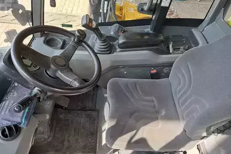 Chargeuse sur pneus 2022 Kramer 5040 (6)