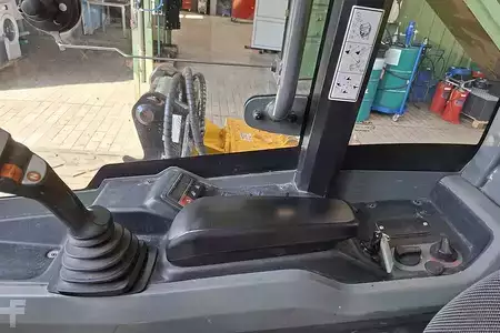 Chargeuse sur pneus 2022 Kramer 5040 (7)