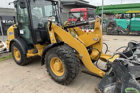 Ładowarki kołowe 2022 Caterpillar 906 M (2)