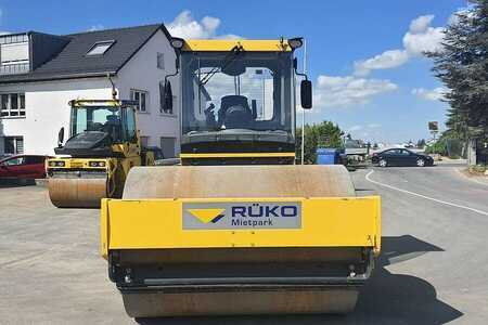 Rulli Compattatori montamburo 2022 BOMAG BW 213 D-5 (3)
