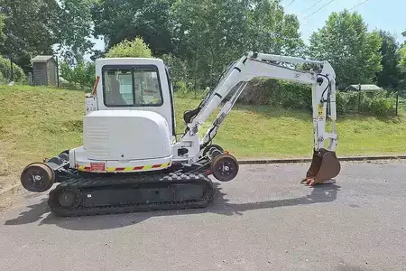Kerekes kotrógép 2015 Caterpillar Unac 8TRR/CAT 305.5 E2 CR (1)