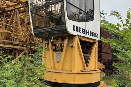 Gru a torre 2007 Liebherr 140 EC-H 6 Litr. (1)