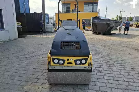 Tandemruller 2021 BOMAG BW 90 AD-5 (7)