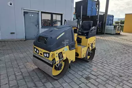 Tandemruller 2021 BOMAG BW 90 AD-5 (8)