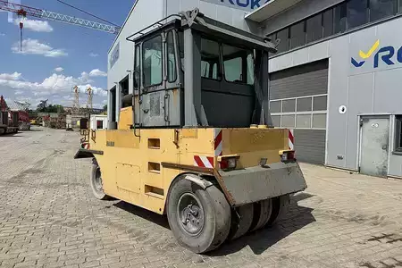 Válce s gumovými koly 2002 Hamm GRW 15 (2)