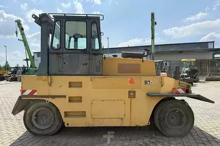 Válce s gumovými koly 2002 Hamm GRW 15 (5)