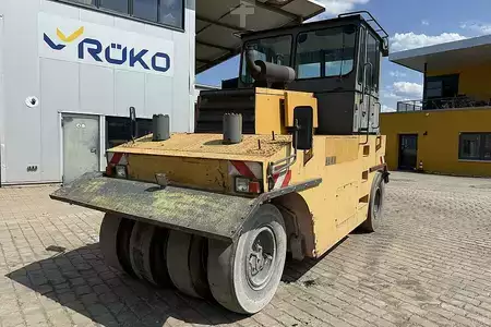 Válce s gumovými koly 2002 Hamm GRW 15 (8)