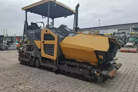 Finišery 2016 Volvo P 6820 C (8)