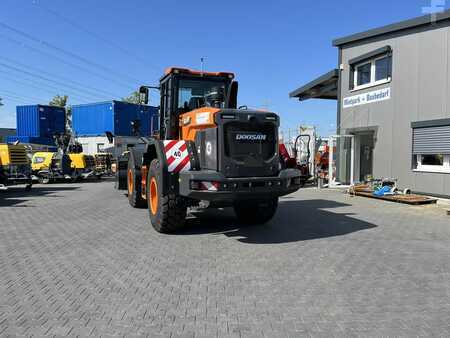 Doosan DL250-7