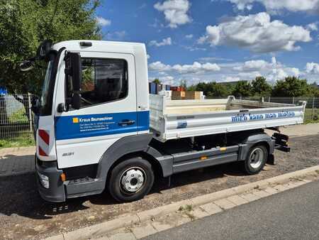 Camión 2022 Mercedes-Benz Atego 821K (1)