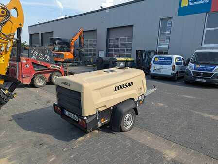 Kompressor 2022 Doosan 7/55 (8)