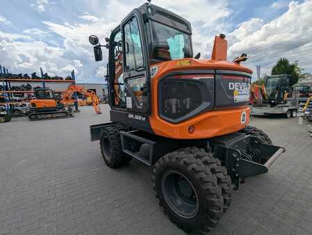 Mobilní bagry 2023 DEVELON DX 100W-7 (6)