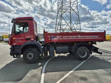 Camión 2023 Mercedes-Benz Arocs 1835K (1)