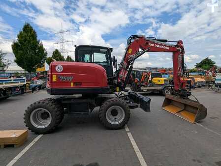 Escavatori gommati 2024 Yanmar B 75 W (5)
