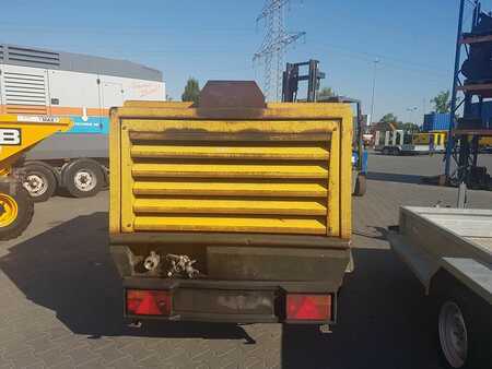 Kompressor 2000 Atlas Copco XAS 146 (2)