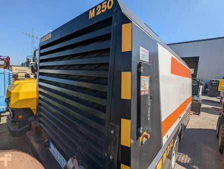 KAESER M250