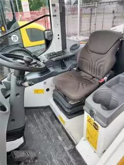 Ładowarki kołowe 2018 Liebherr L 506 Compact (3)