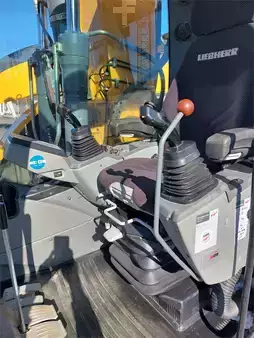 Kedjegraver 2015 Liebherr R 914Compact (5)