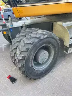 Pyöräkaivinkoneet  2015 Liebherr A 918Compact (6)