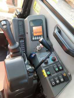 Hydraulic Excavators 2017 Yanmar SV 100-2PB (6)