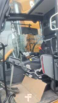 Escavadora de rastos 2023 Liebherr R 920 Compact G6.1-D Litronic (5)