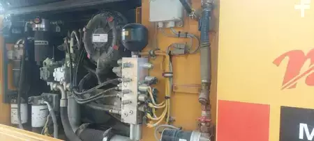 Korečková rýpadla 2019 Liebherr R 922 Litr. (11)