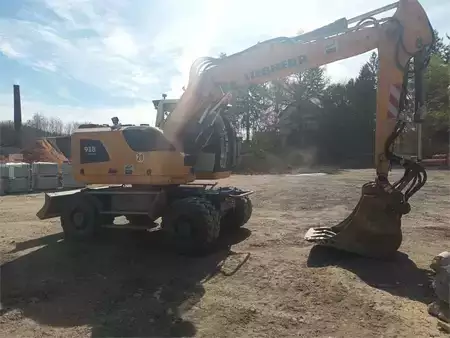 Mobilní bagry 2023 Liebherr A 918 Compact G6.0-D Litronic (3)