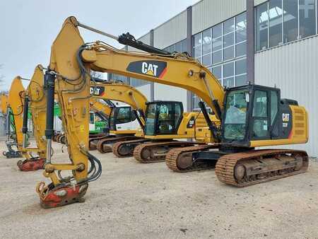 Rupsgraafmachines 2017 Caterpillar 323F (1)