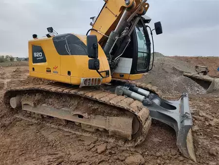 Telakaivinkoneet  2023 Liebherr R 920 Compact G6.1-D Litronic (2)