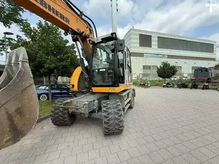 Mobil grävmaskin 2015 Liebherr A 918 Compact (1)