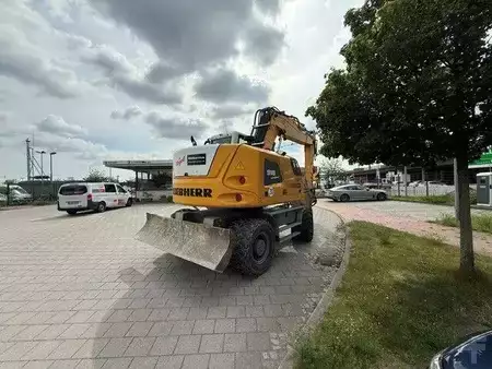 Mobil grävmaskin 2015 Liebherr A 918 Compact (4)