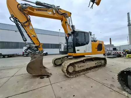 Korečková rýpadla 2023 Liebherr R 922 Litronic G8.0 D (1)