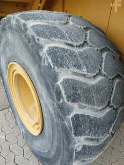 Chargeuse sur pneus 2020 Caterpillar 972MXE (11)