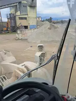 Kerekes rakodó 2021 Liebherr L 580 XPower (7)