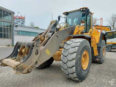 Kolové nakladače 2017 Volvo L 150H (1)