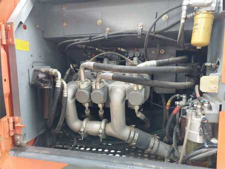 Escavadora de rastos 2013 Hitachi ZX 210LC (12)