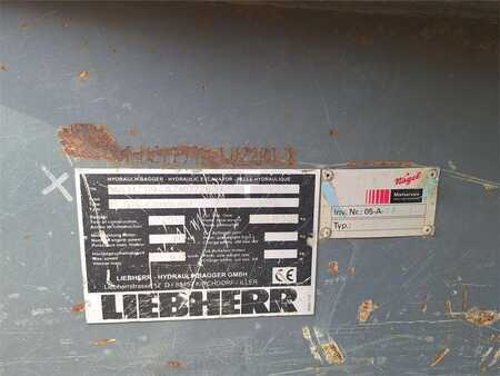 Hydraulic Excavators 2014 Liebherr R 914 Compact (9)