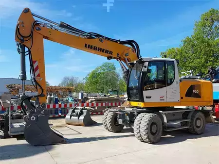 Mobilní bagry 2023 Liebherr A 920 Litronic G6.0-D (1)