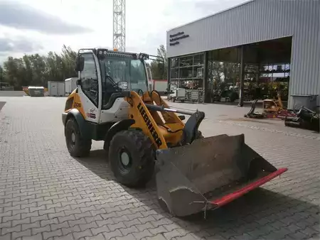 Kerekes rakodó 2019 Liebherr L 506Compact (2)