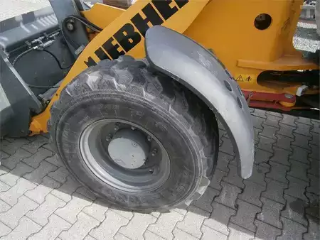 Kerekes rakodó 2019 Liebherr L 506Compact (8)