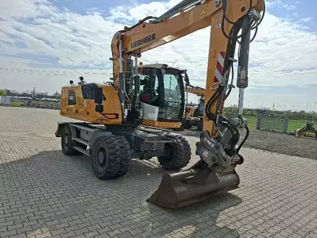 Mobilní bagry 2023 Liebherr A 920 Litronic G6.0-D (2)