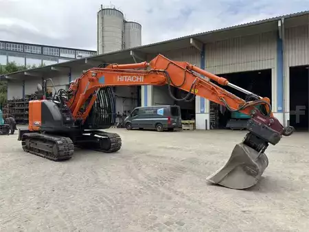 Beltegraver 2018 Hitachi ZX135US-6 (2)
