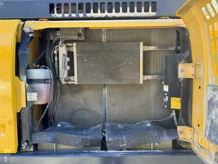 Hydraulic Excavators 2016 Kobelco SK350LC-10 (13)