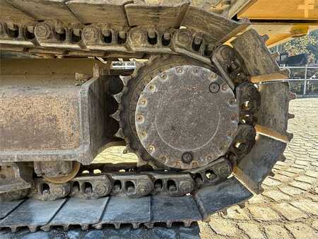 Hydraulic Excavators 2016 Kobelco SK350LC-10 (9)