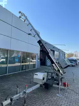 Muut 2023 Böcker Bauaufzug Junior HD 24 K (3)