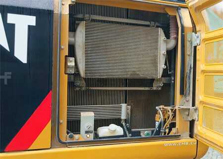 Escavadora de rastos 2016 Caterpillar 326F (7)